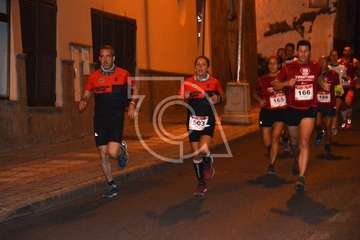 Telde se engancha al amor con su carrera nocturna (Foto TA)